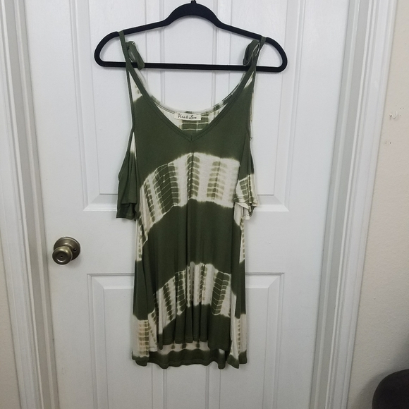 SALE🔥LAST 2! Cold Shoulder Tie Dye Tunic Top - Picture 4 of 8